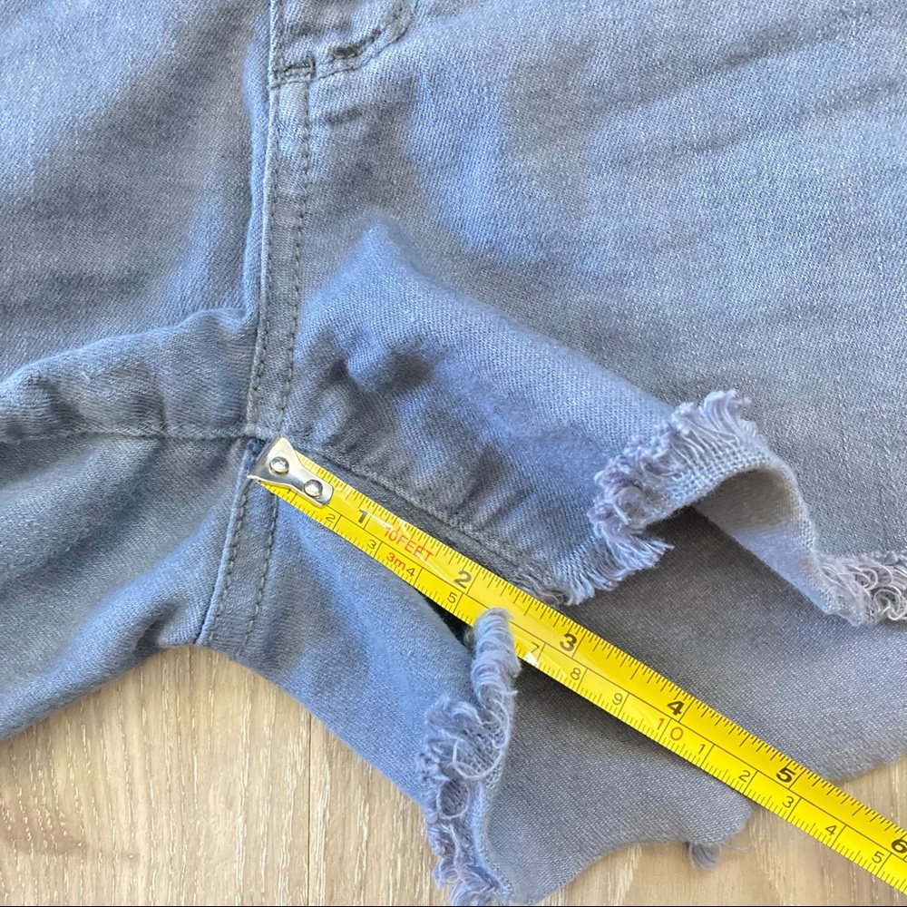 Paige Gray Distressed Shorts. Sz 26 - Picture 7 of 9